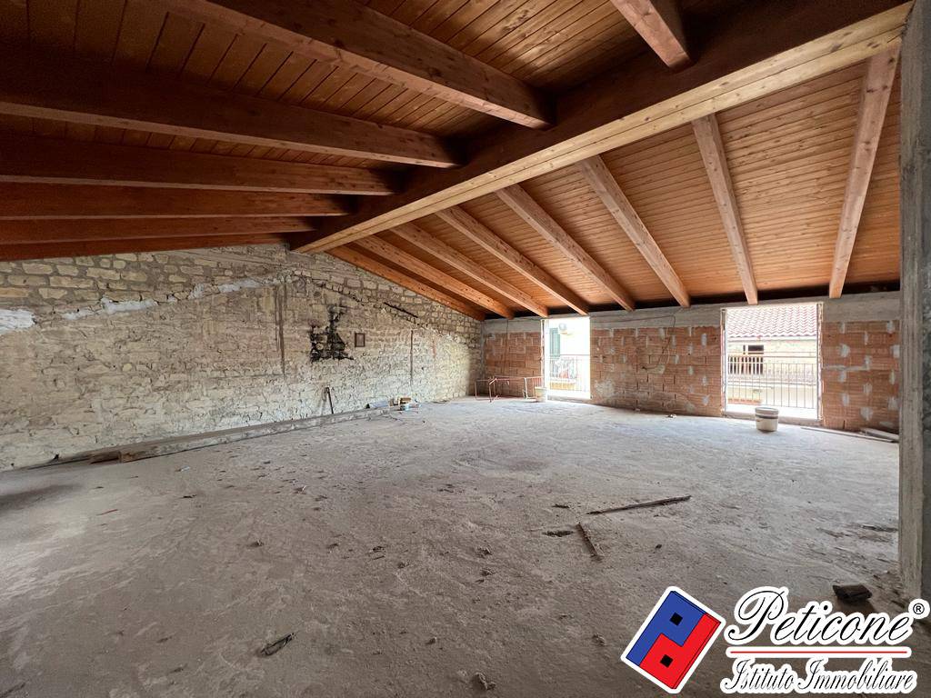 Appartamento in vendita a Fondi, Centro