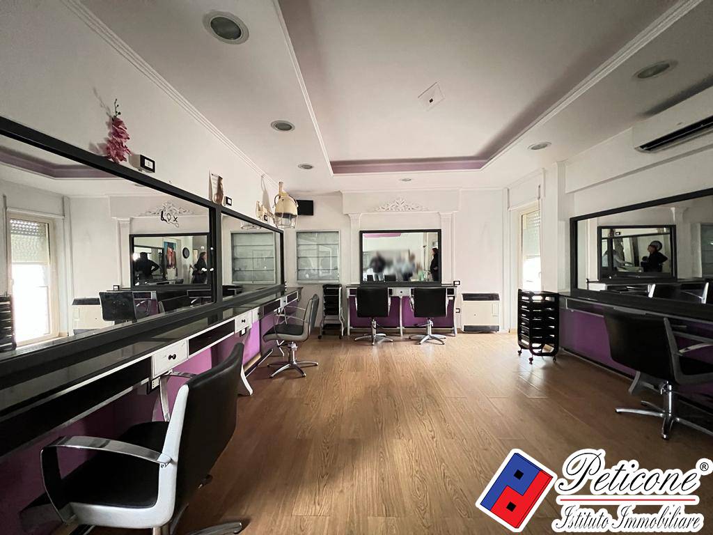 Locale in affitto a Lenola, Centro