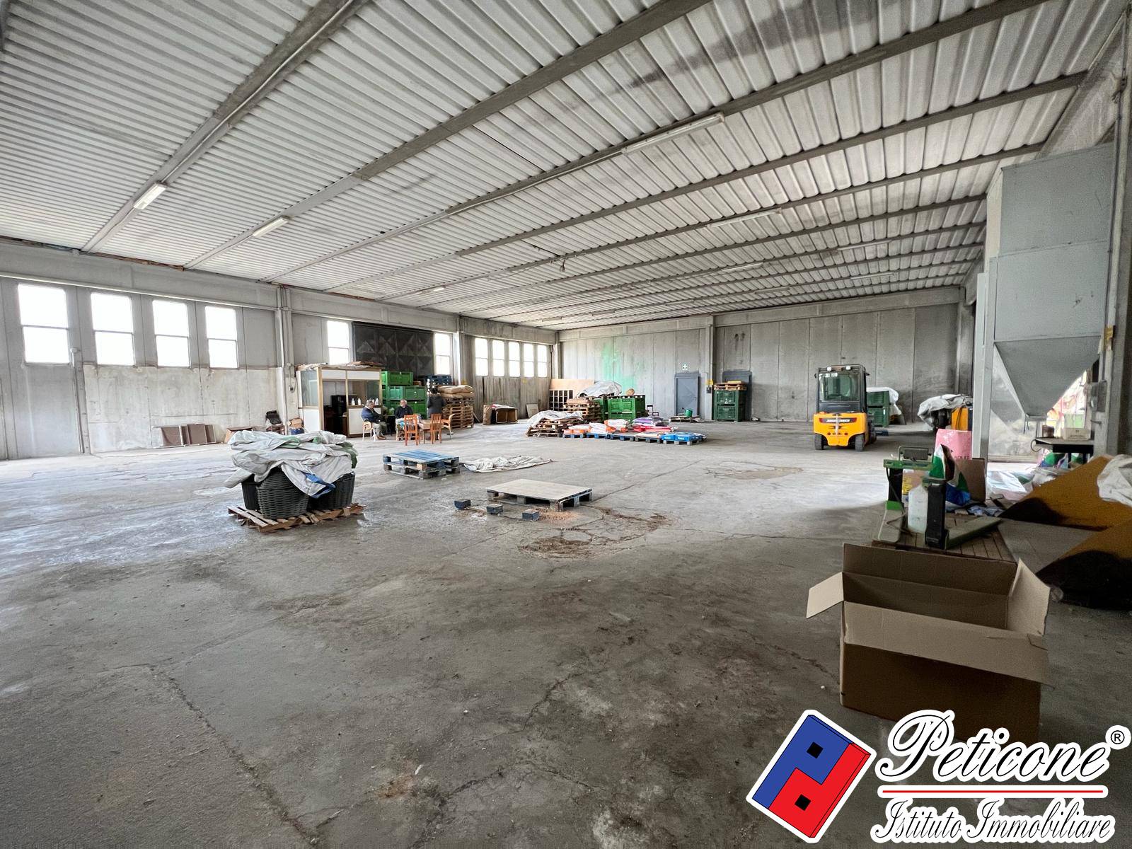 Locale in vendita a Monte San Biagio, Semicentro