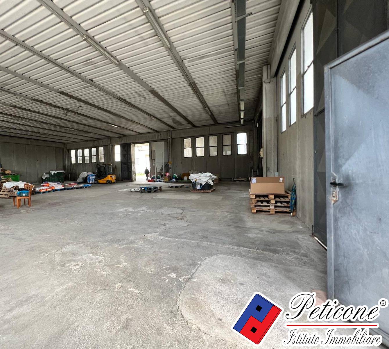 Locale in vendita a Monte San Biagio, Semicentro