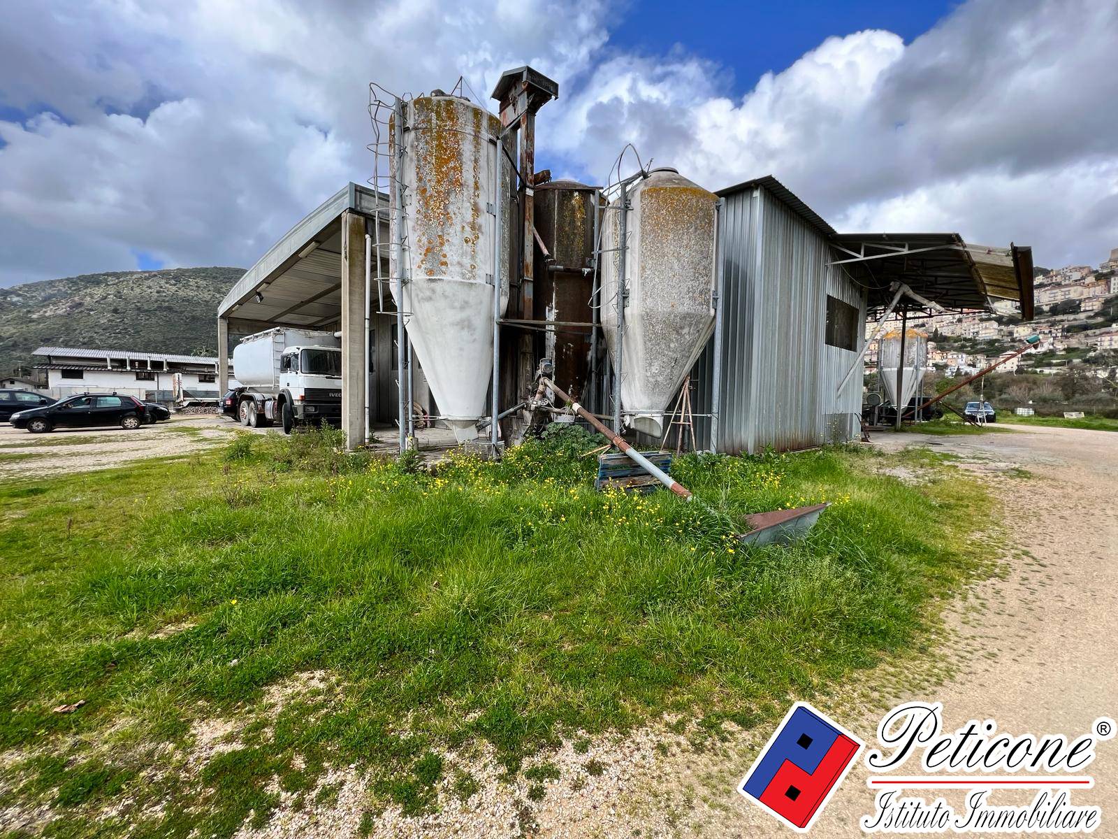 Locale in vendita a Monte San Biagio, Semicentro