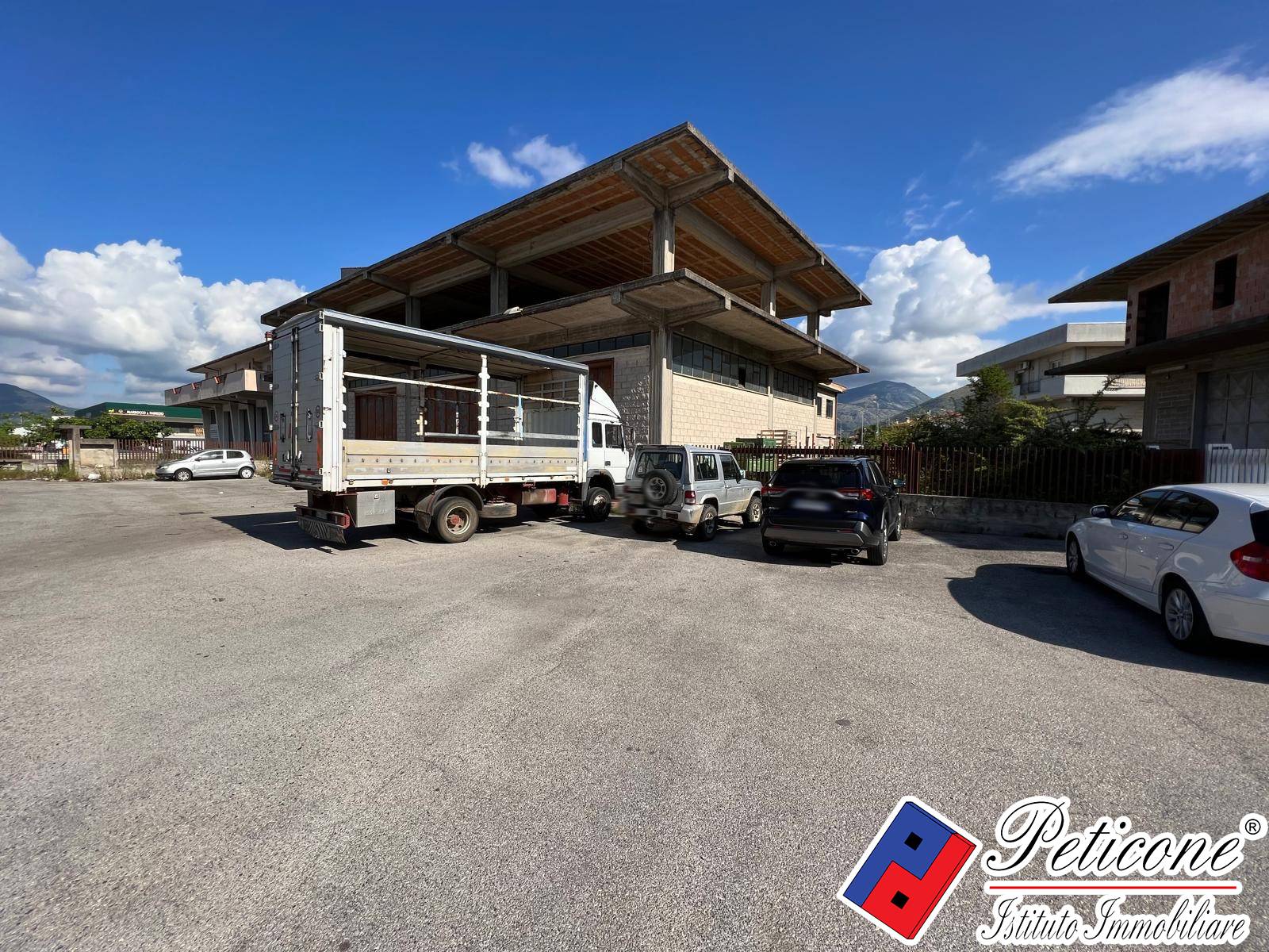 Capannone in vendita a Fondi, Semicentro