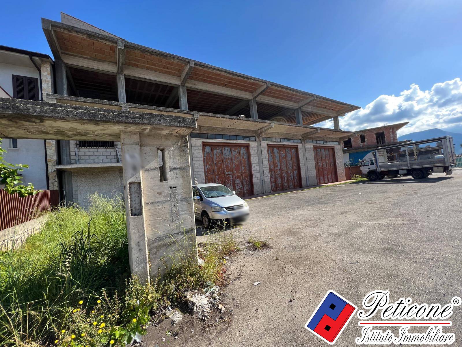 Capannone in vendita a Fondi, Semicentro