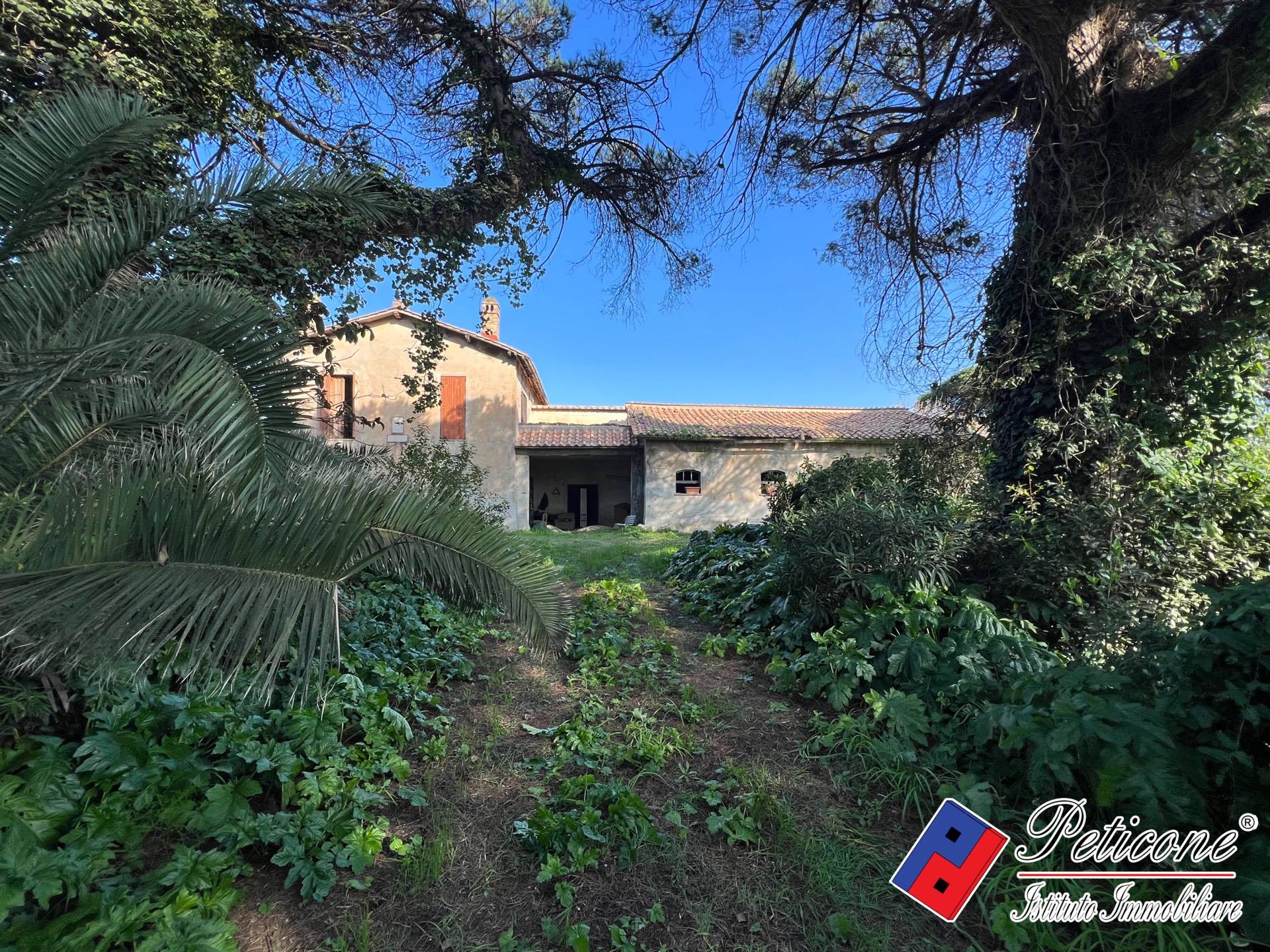 Stabile-Palazzo in vendita a Ladispoli, Marina San Nicola