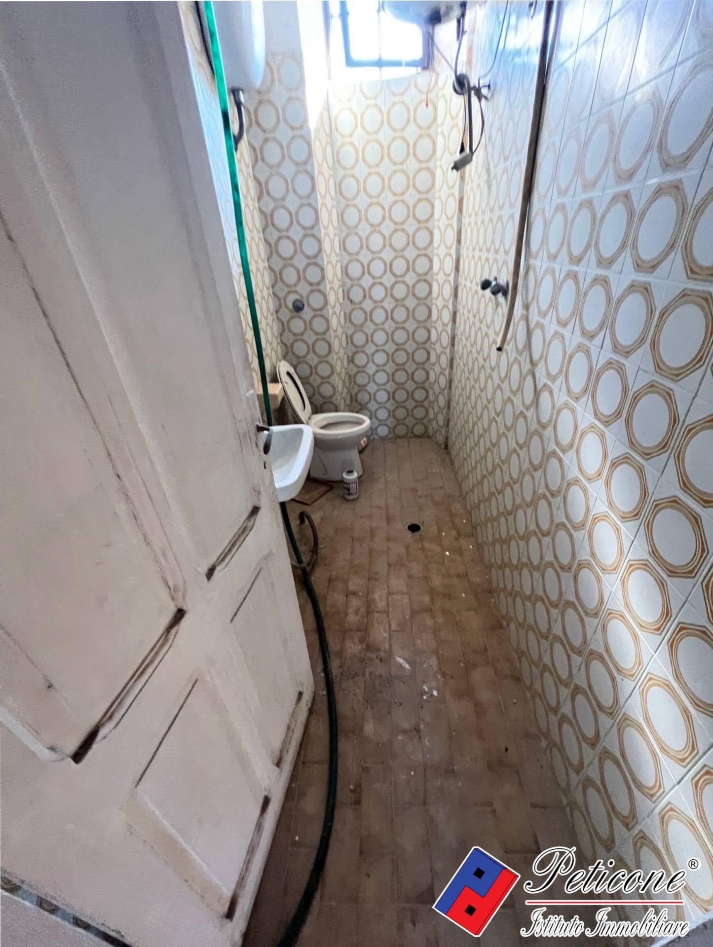 Stabile-Palazzo in vendita a Ladispoli, Marina San Nicola