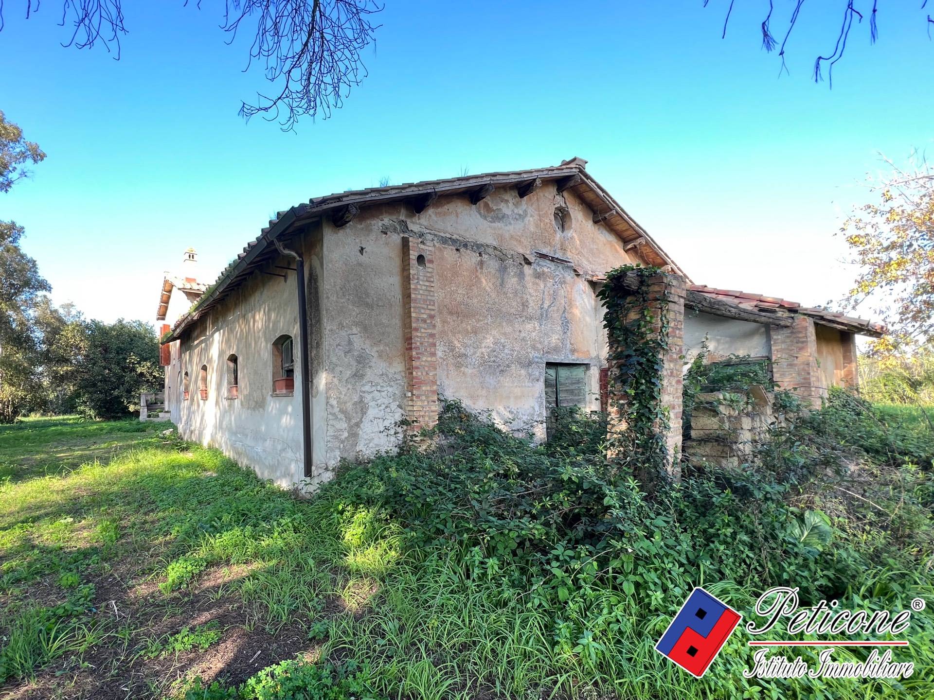 Stabile-Palazzo in vendita a Ladispoli, Marina San Nicola