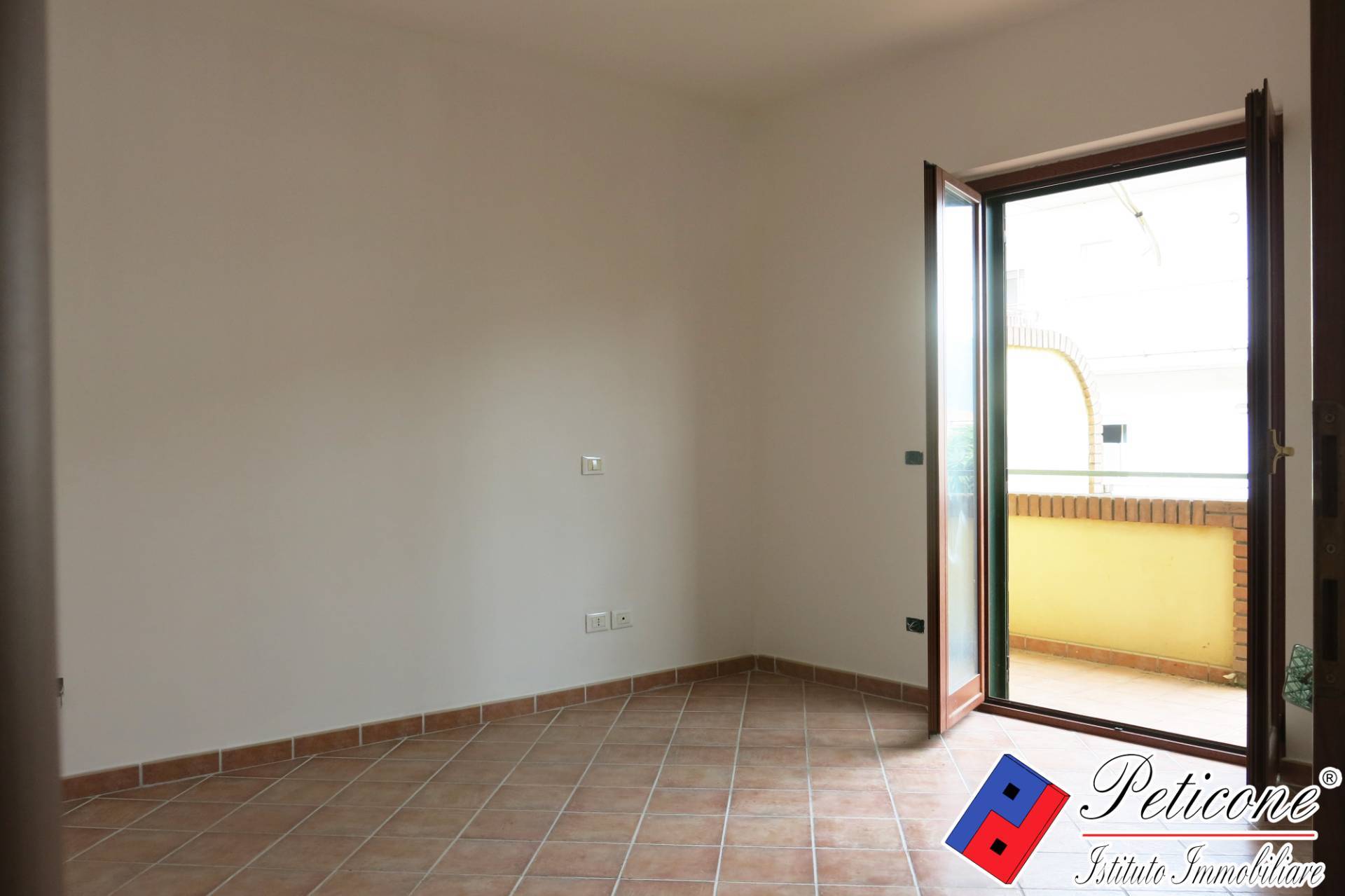 Villa in vendita a Fondi, Semicentro