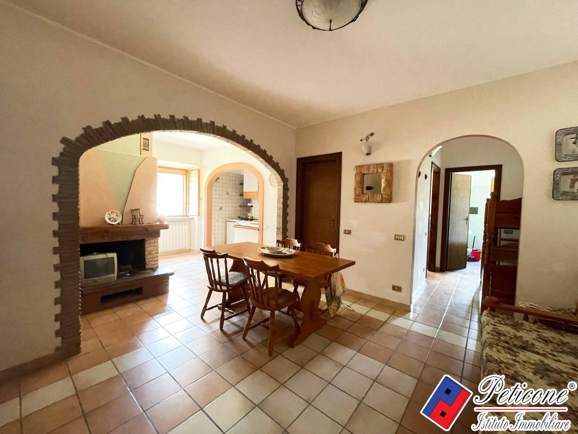 Appartamento in vendita a Campodimele, Centro