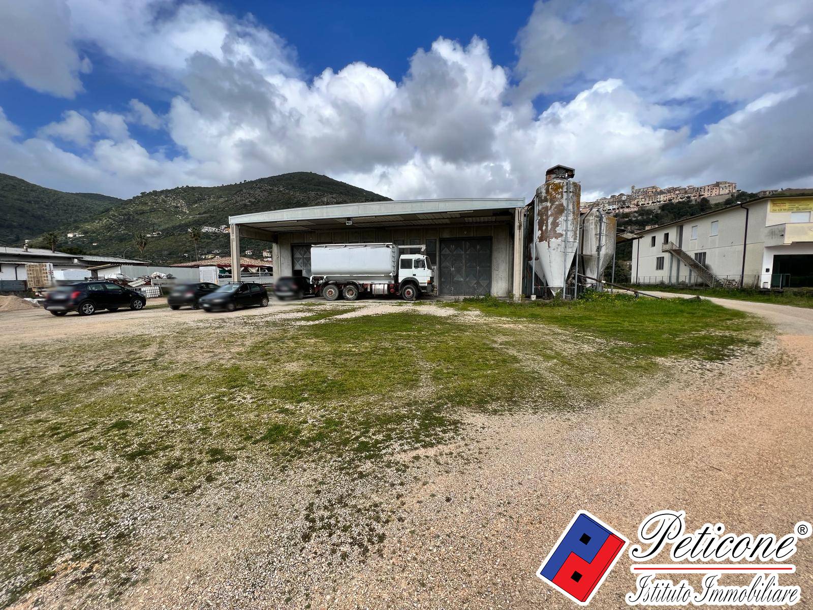 Locale in vendita a Monte San Biagio, Semicentro