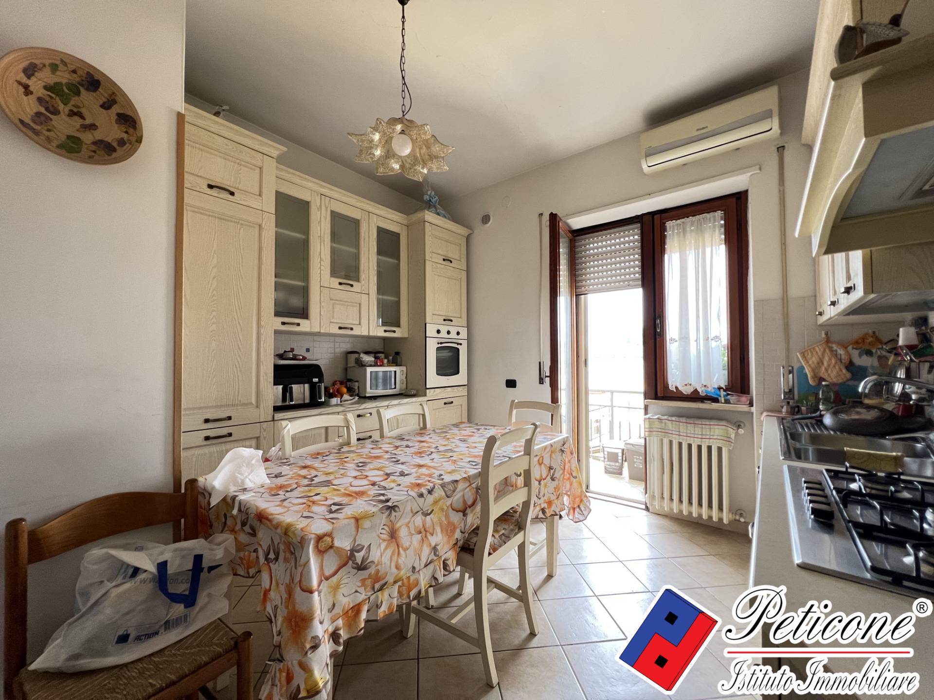 Appartamento in vendita a Frosinone, Centro