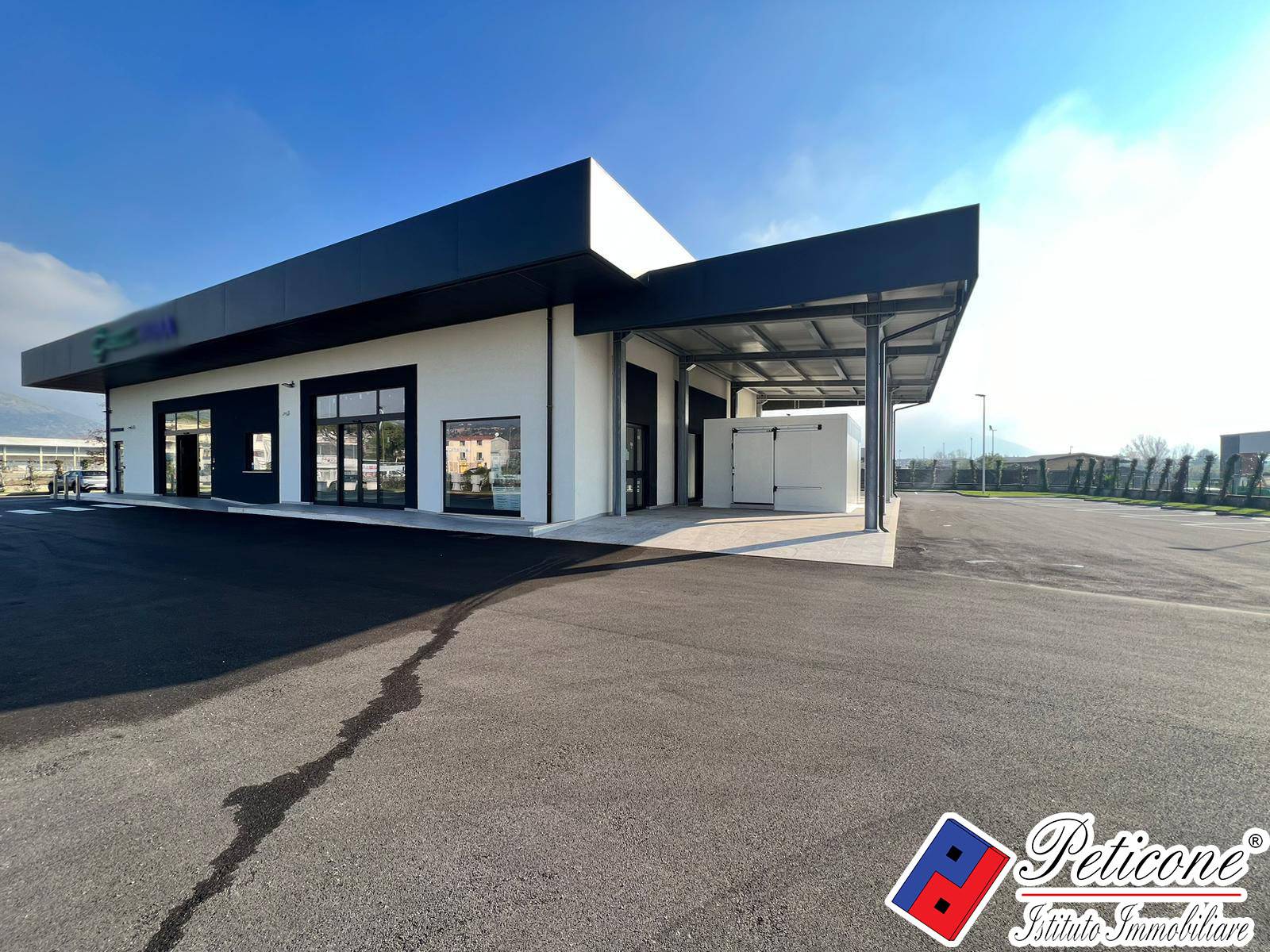 Locale in affitto a Fondi, Centro