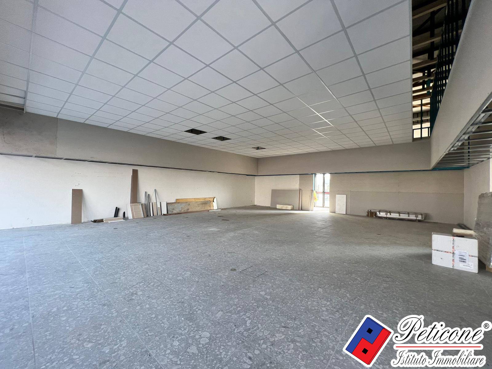 Locale in affitto a Fondi, Centro