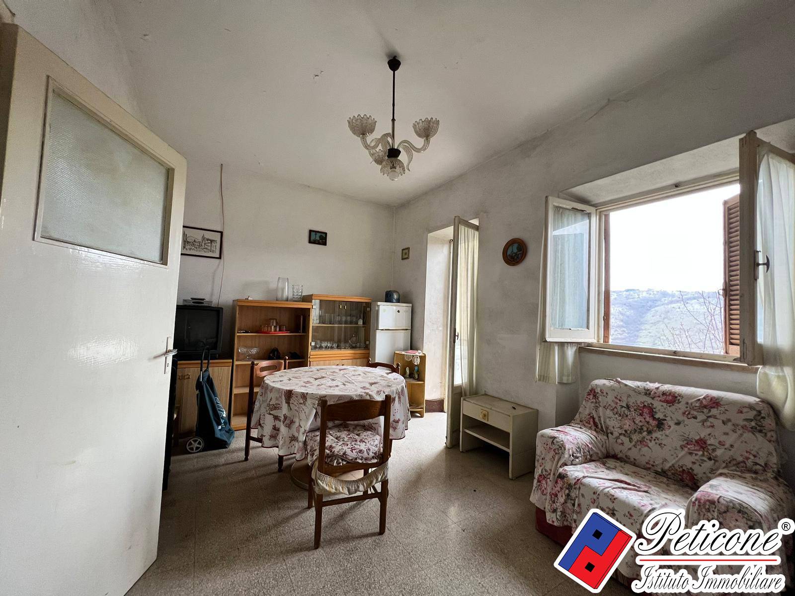 Stabile-Palazzo in vendita a Campodimele, Centro