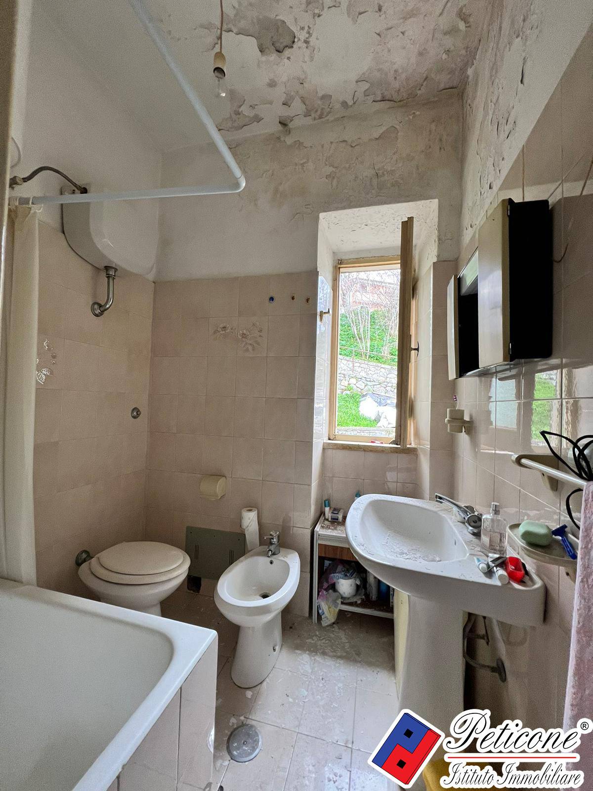 Stabile-Palazzo in vendita a Campodimele, Centro