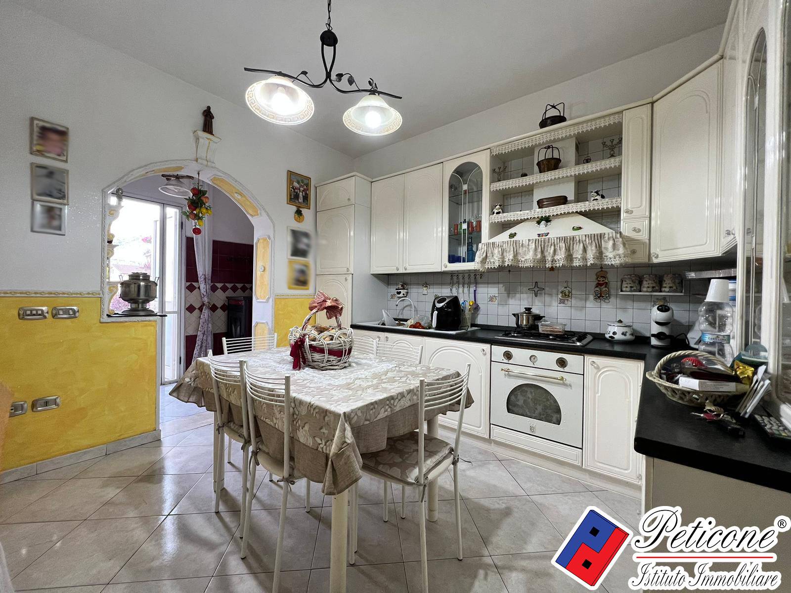 Appartamento in vendita a Fondi, Semicentro