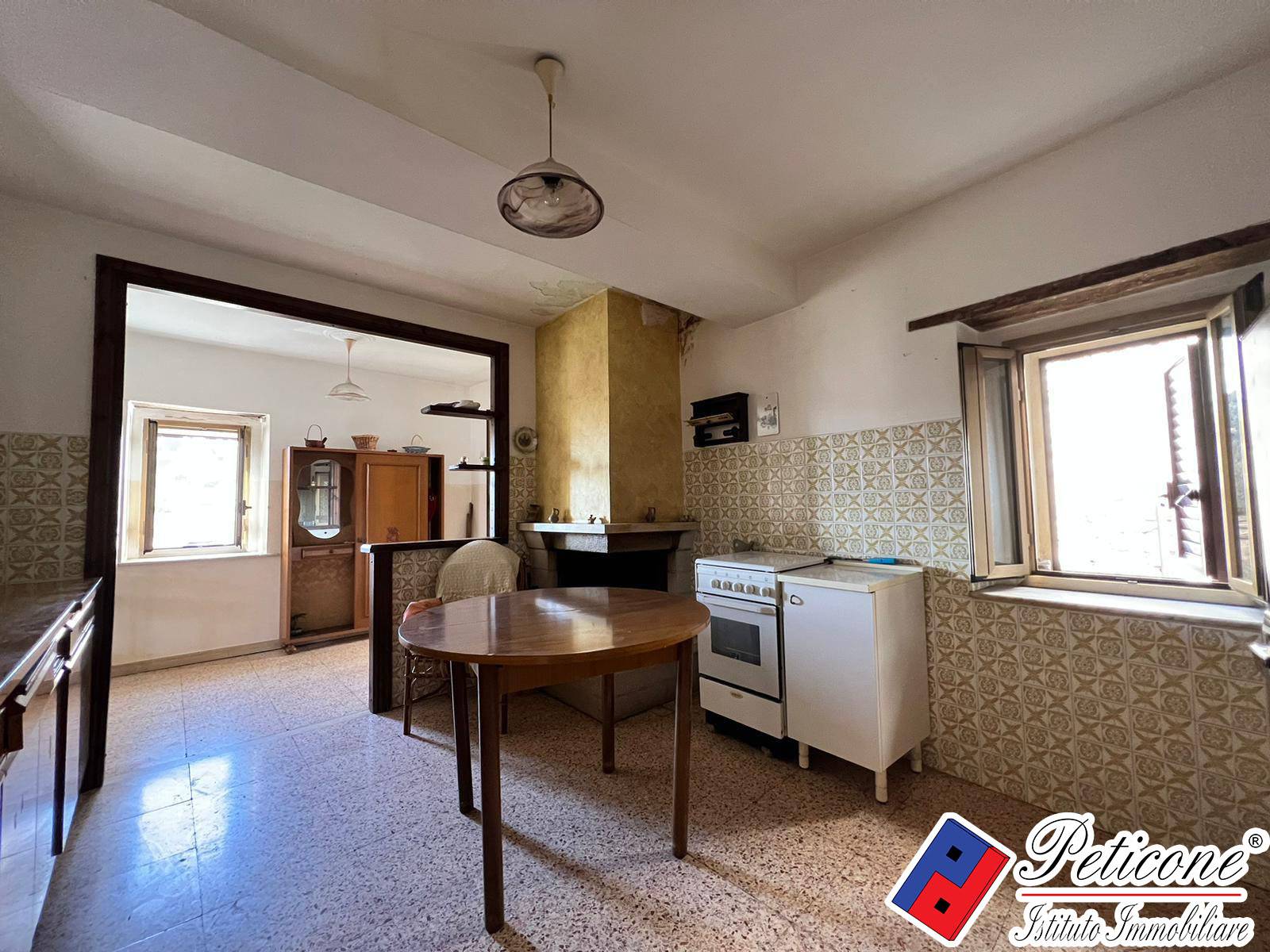 Appartamento in vendita a Lenola, Centro