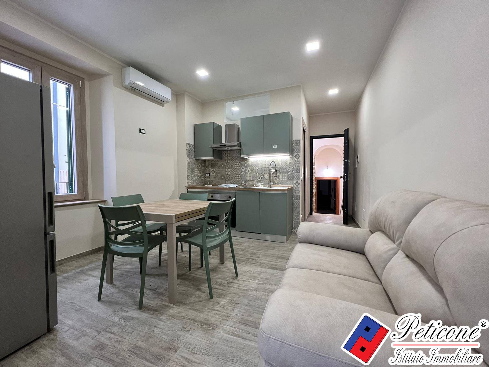 Appartamento in affitto a Fondi, Centro storico