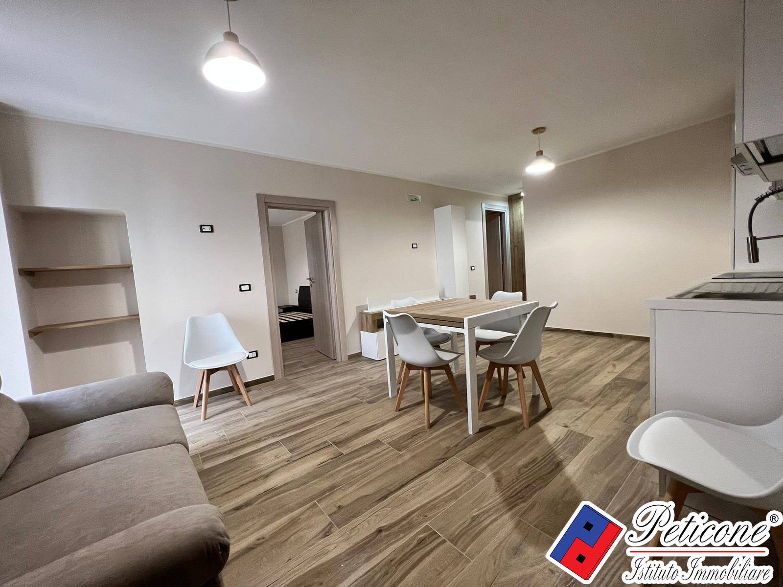 Appartamento in affitto a Fondi, Centro storico