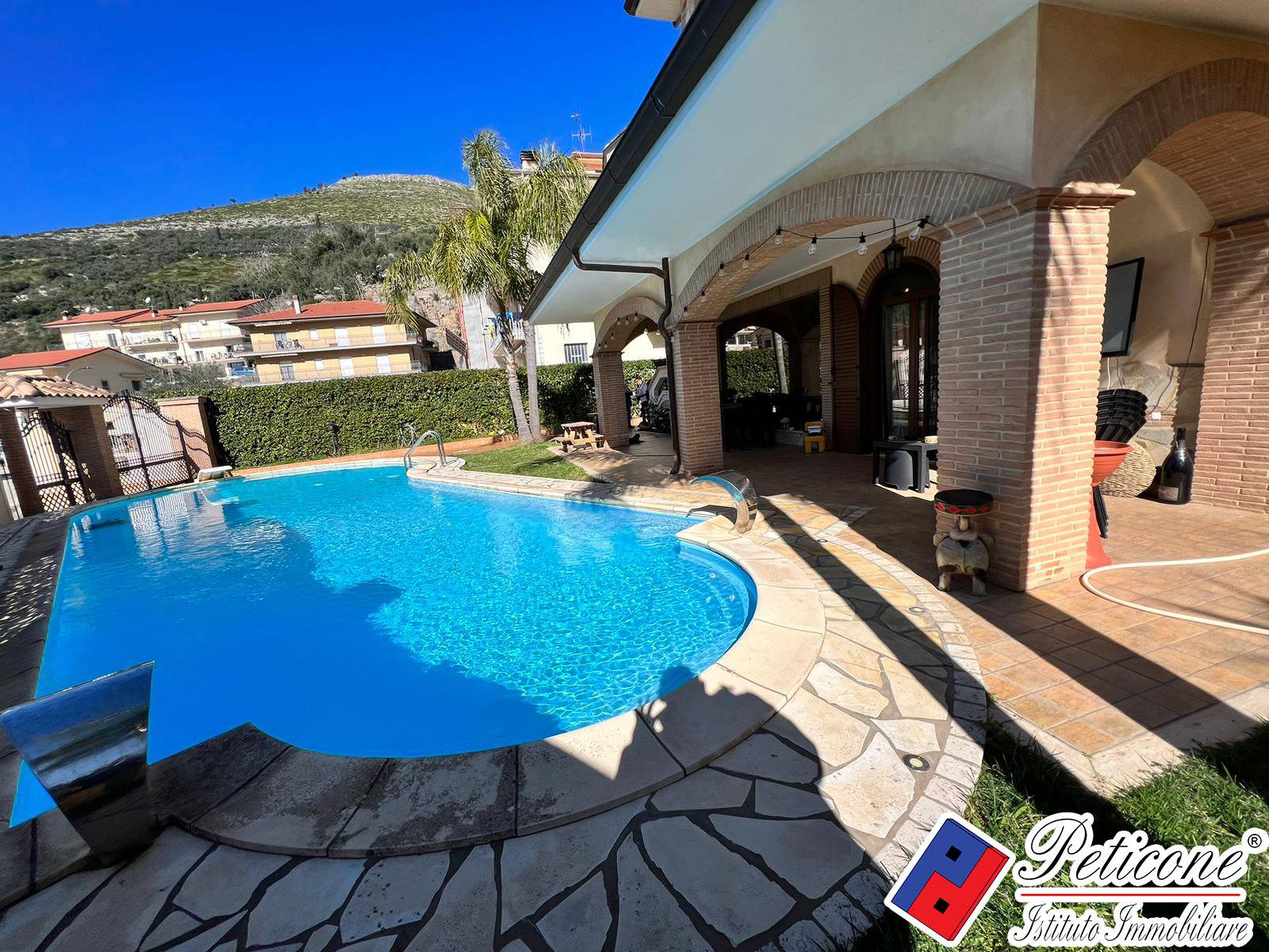 Villa in vendita a Fondi, Querce