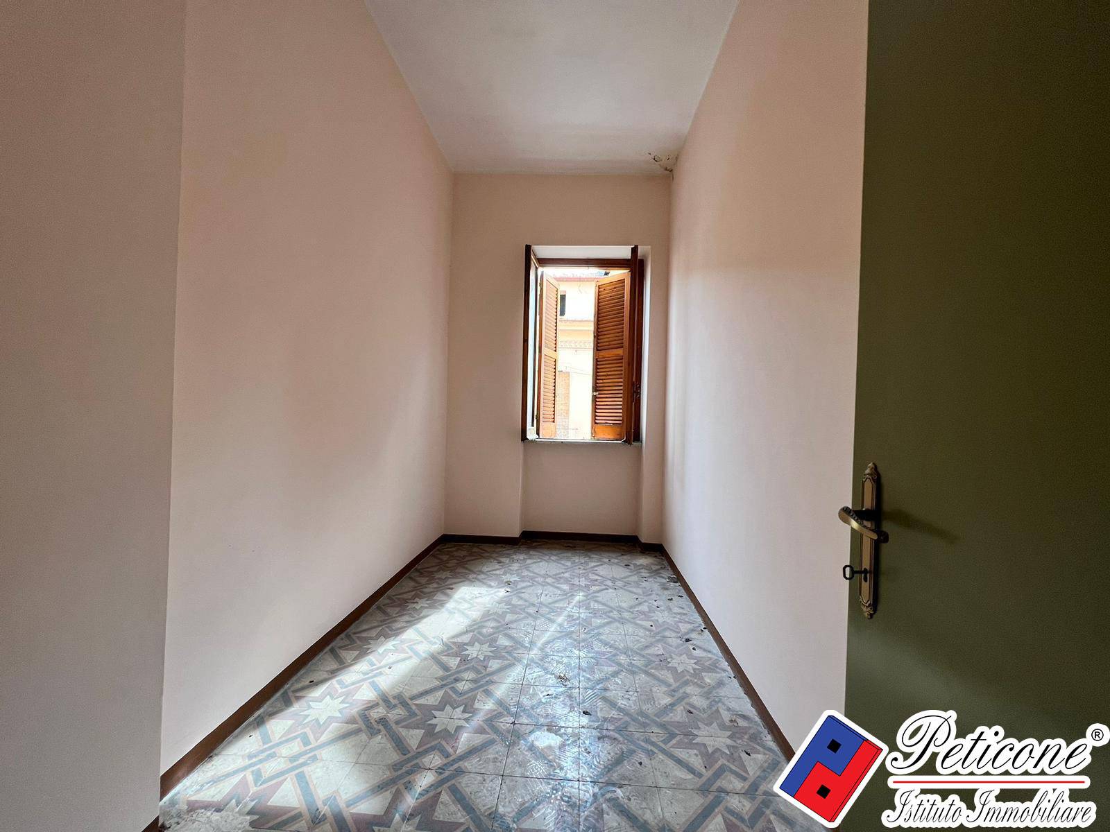 Appartamento in vendita a Fondi, Centro