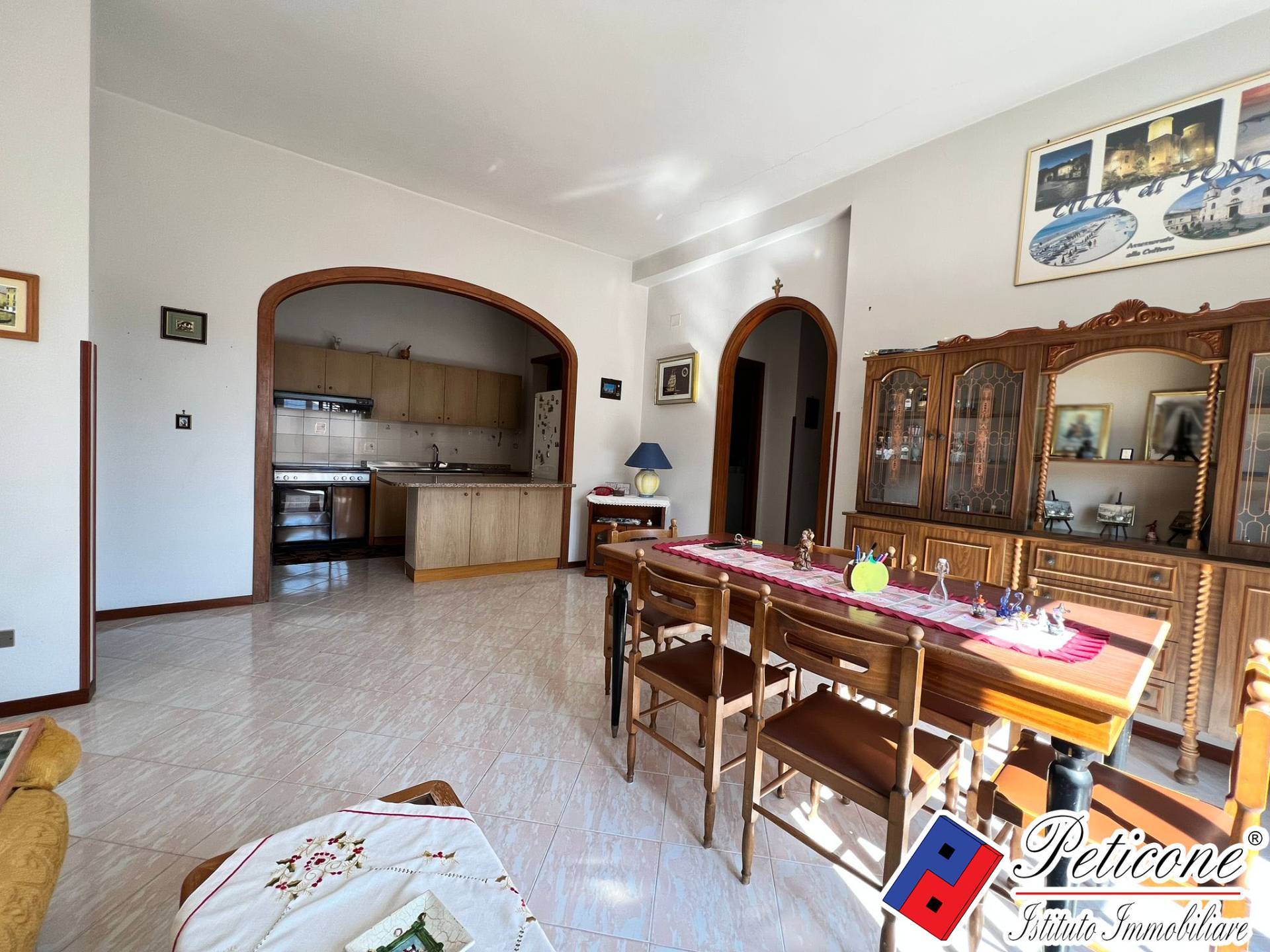 Appartamento in vendita a Fondi, Centro