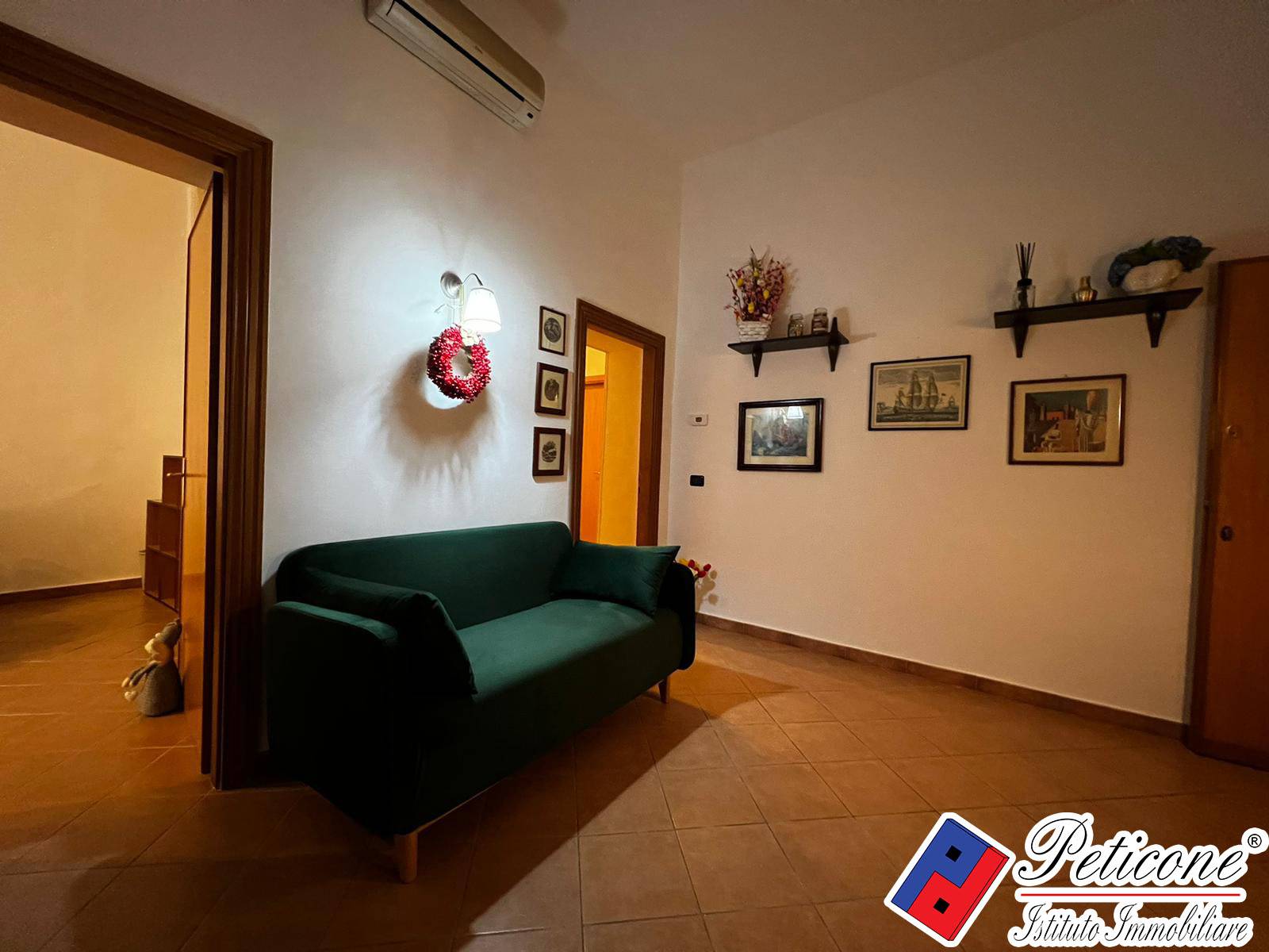 Locale in affitto a Fondi, Centro