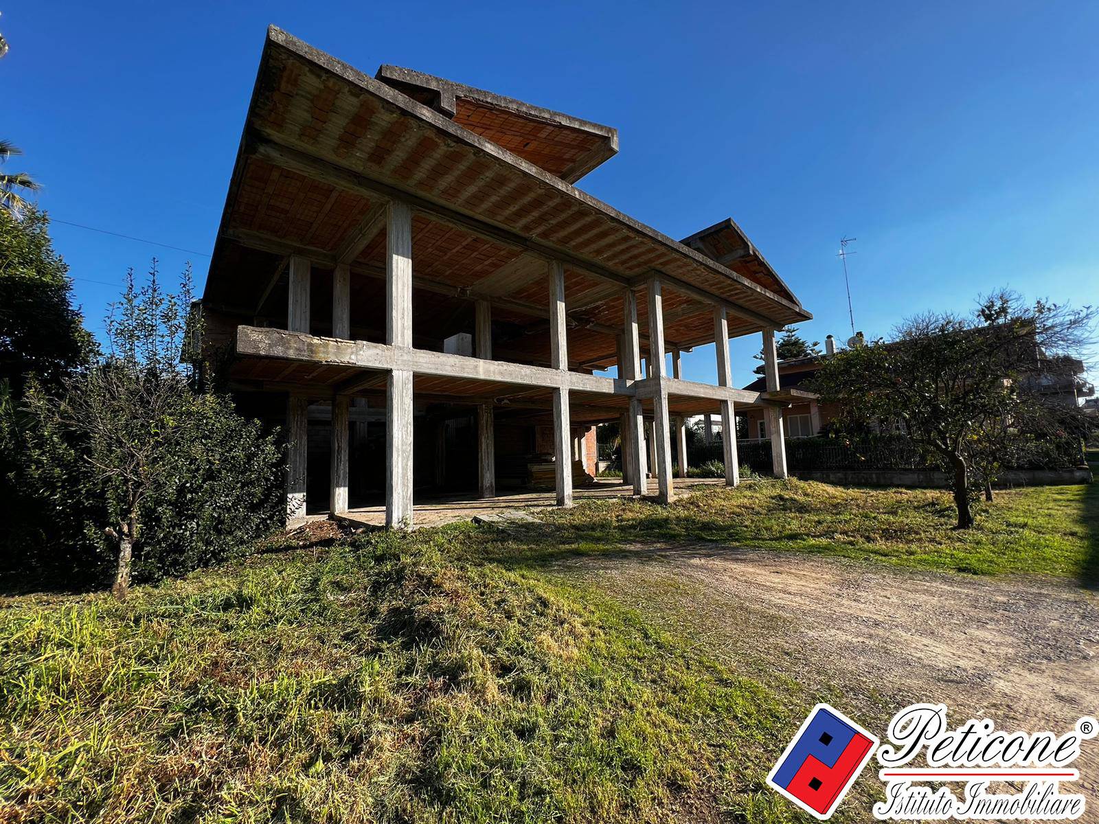 Villa in vendita a Fondi, Semicentro