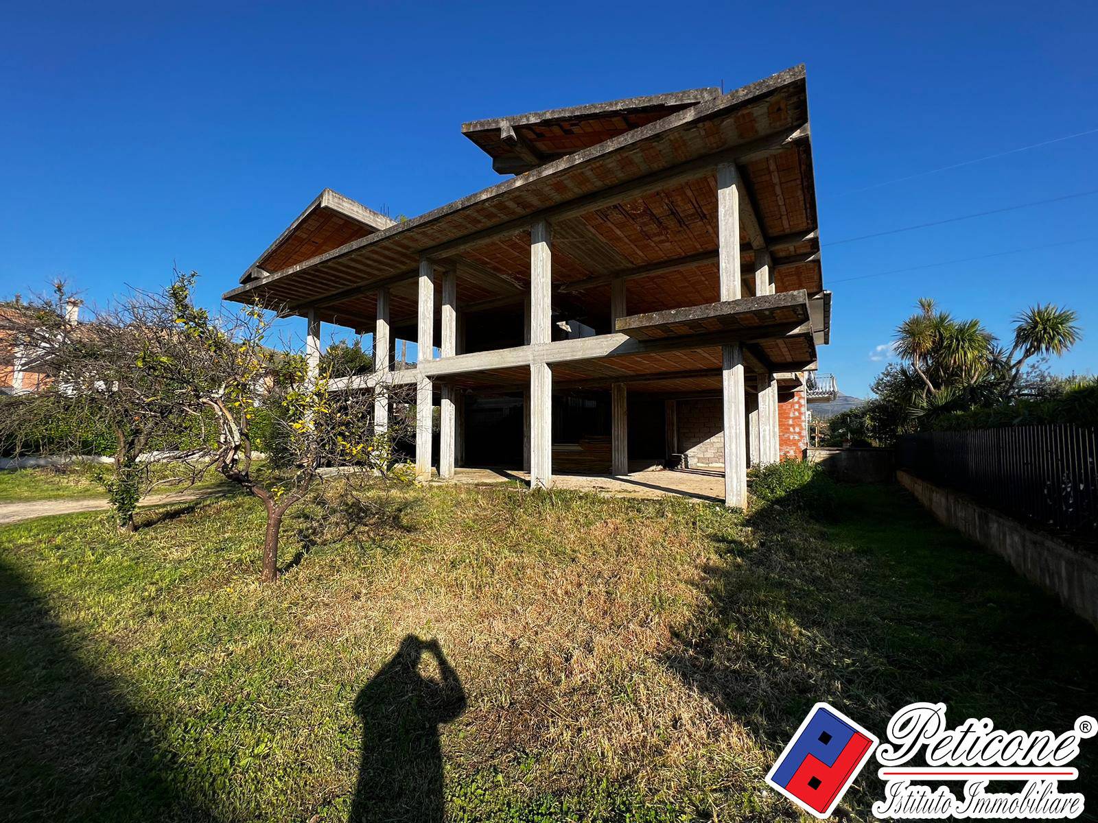 Villa in vendita a Fondi, Semicentro
