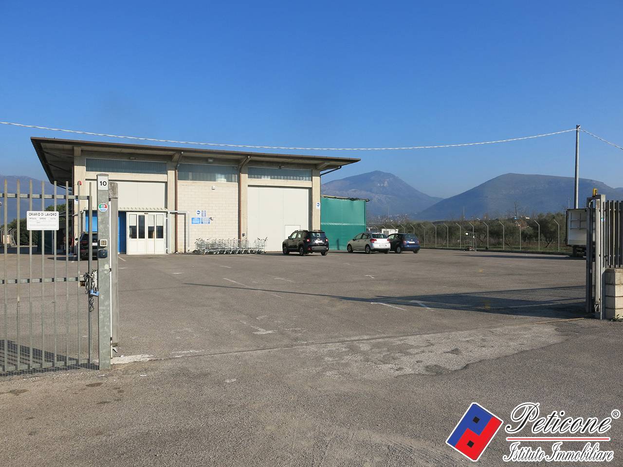 Locale in affitto a Fondi, Semicentro