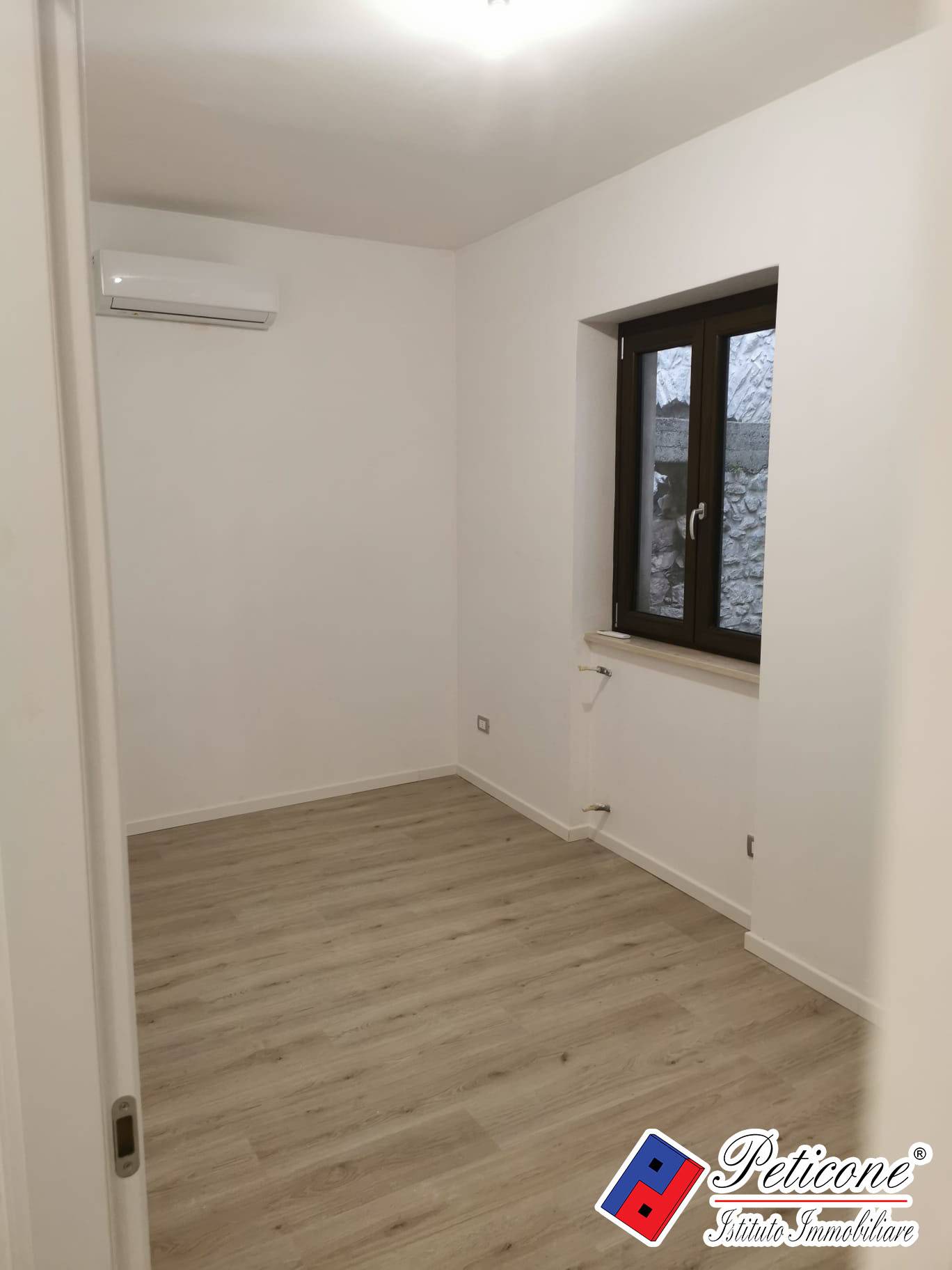 Appartamento in vendita a Lenola, Centro
