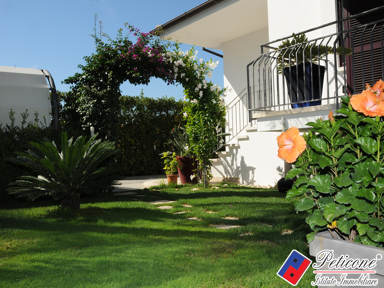 Villa in vendita a Fondi, Querce