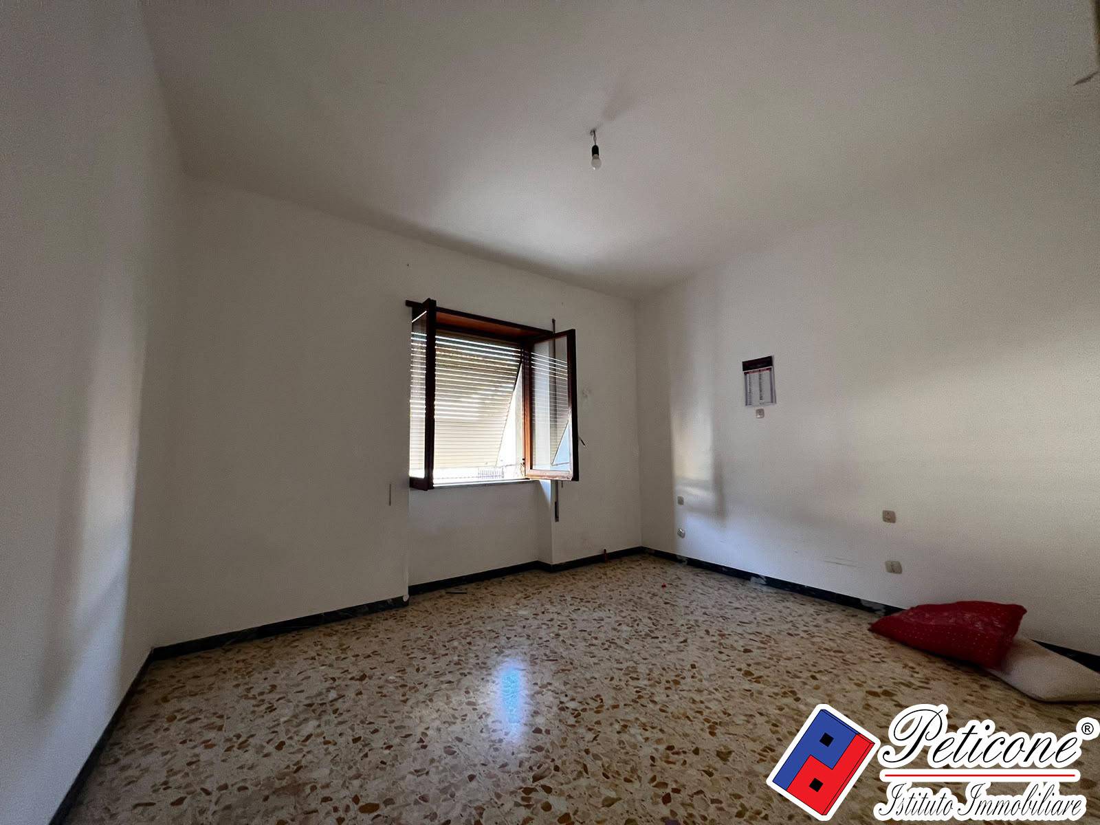 Appartamento in vendita a Fondi, Centro