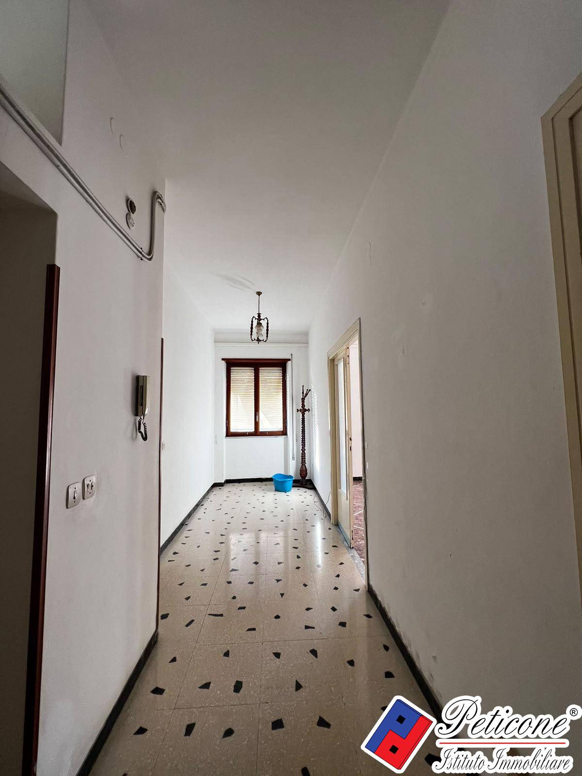Appartamento in vendita a Fondi, Centro