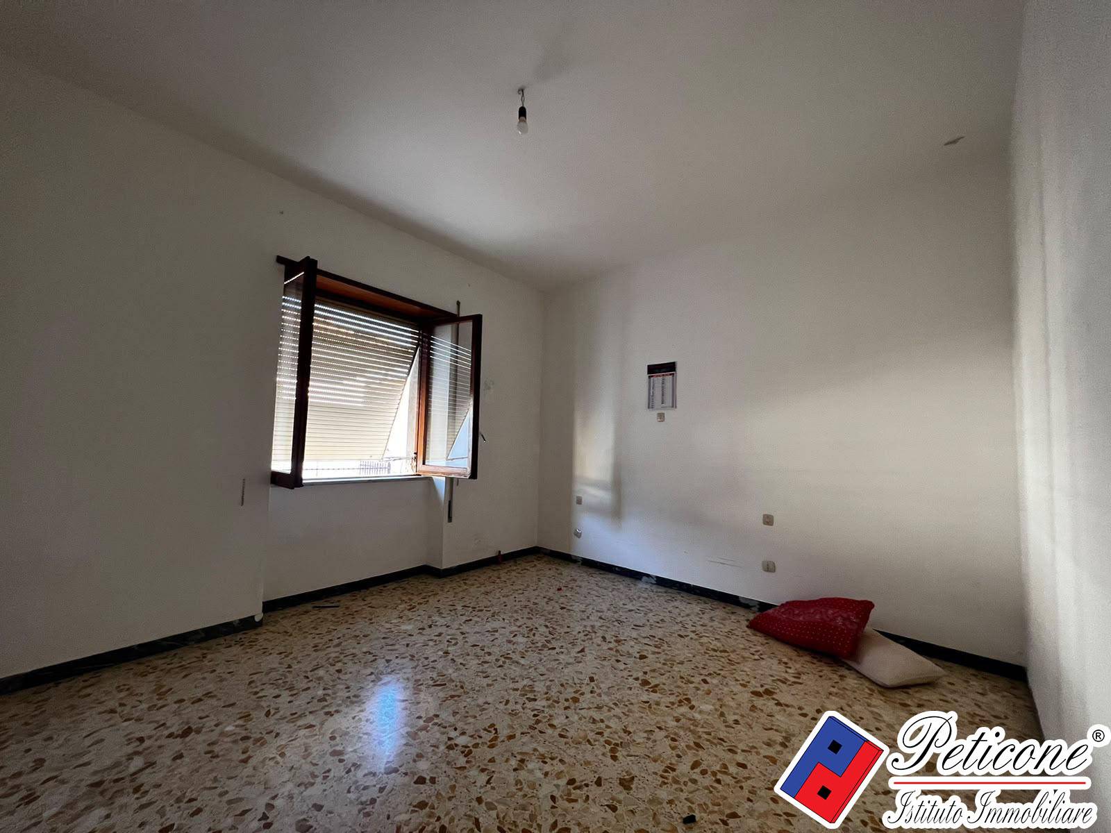 Appartamento in vendita a Fondi, Centro