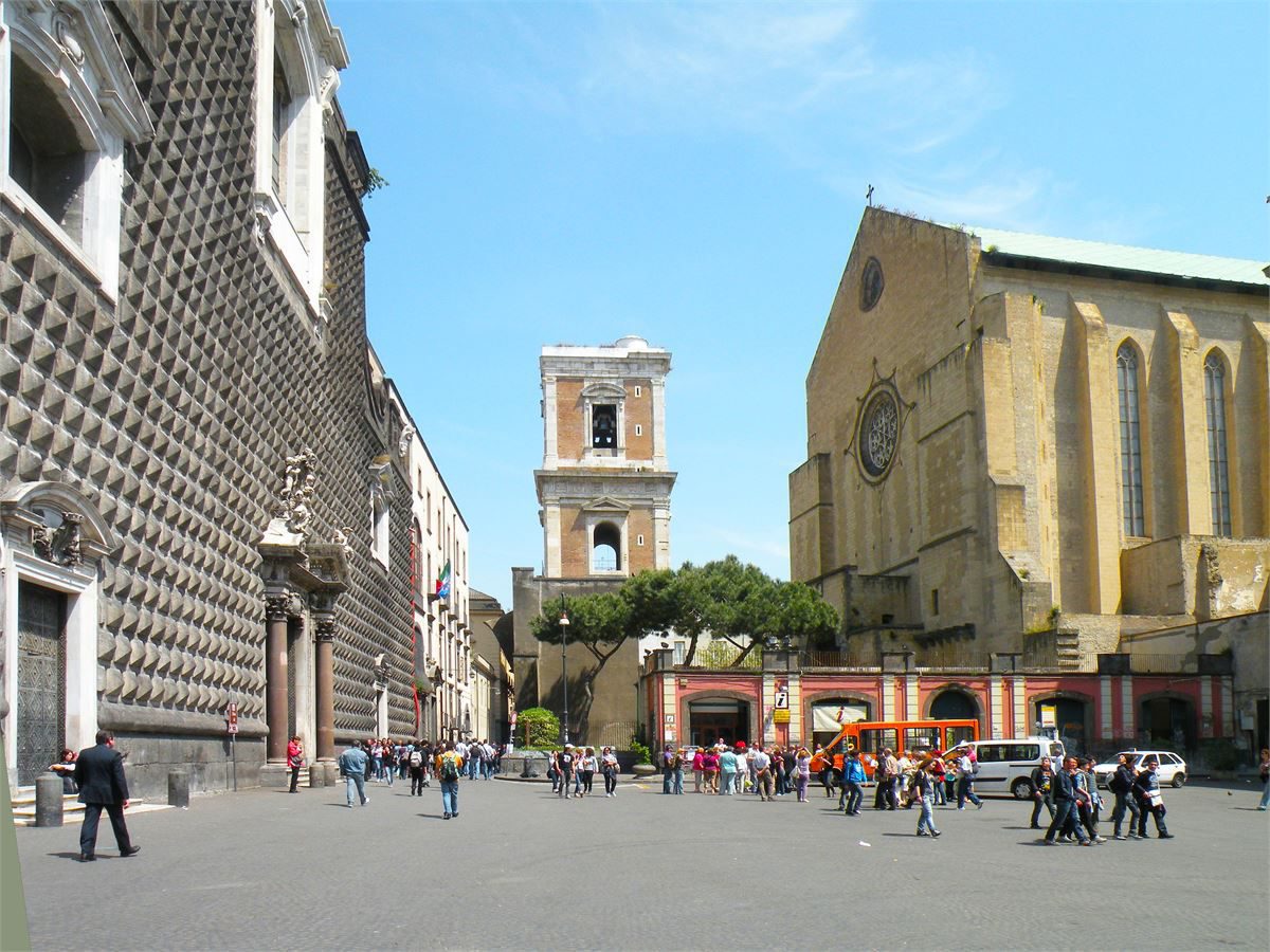 Trilocale in affitto a Napoli