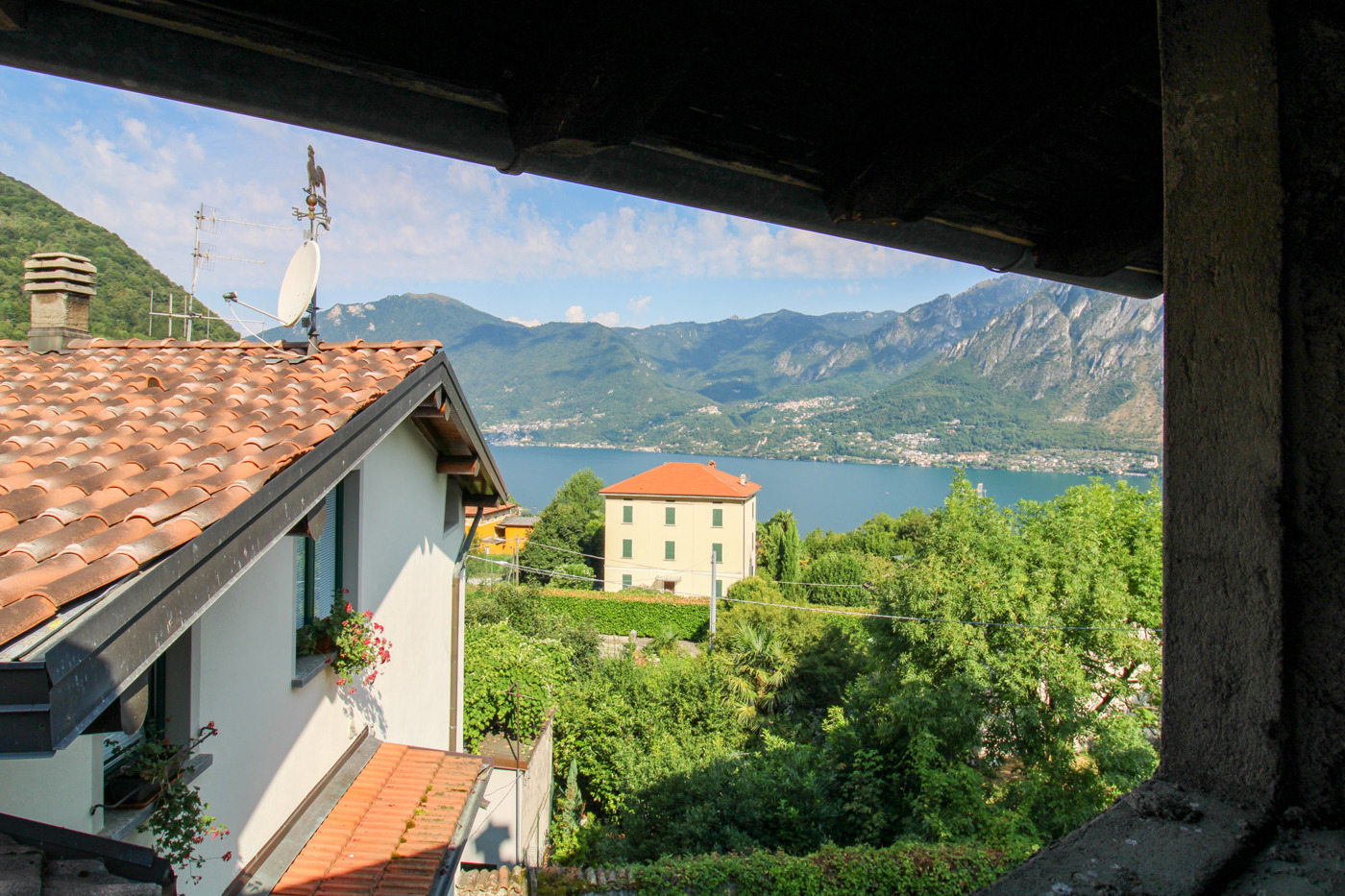 Casa indipendente da ristrutturare a Claino con Osteno