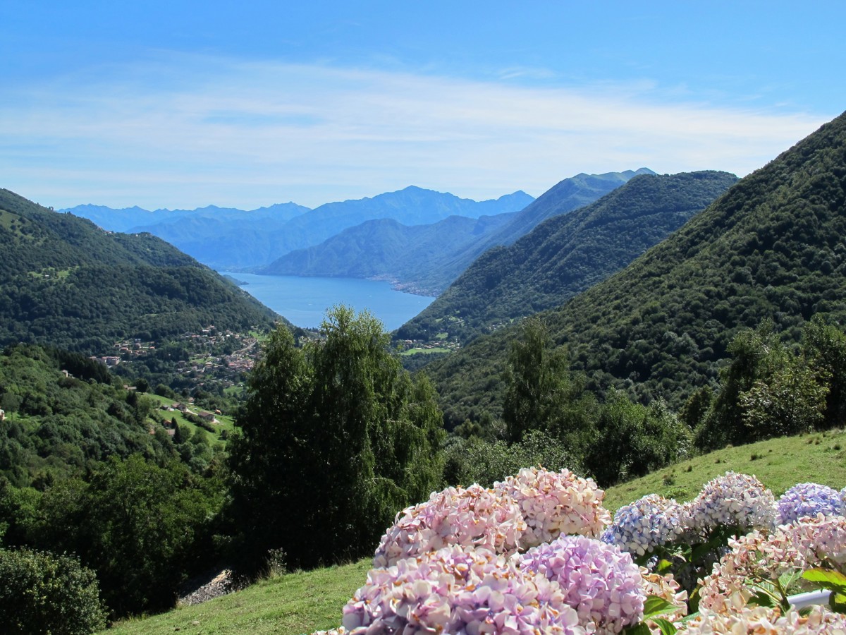 Quadrilocale in vendita a Centro Valle Intelvi