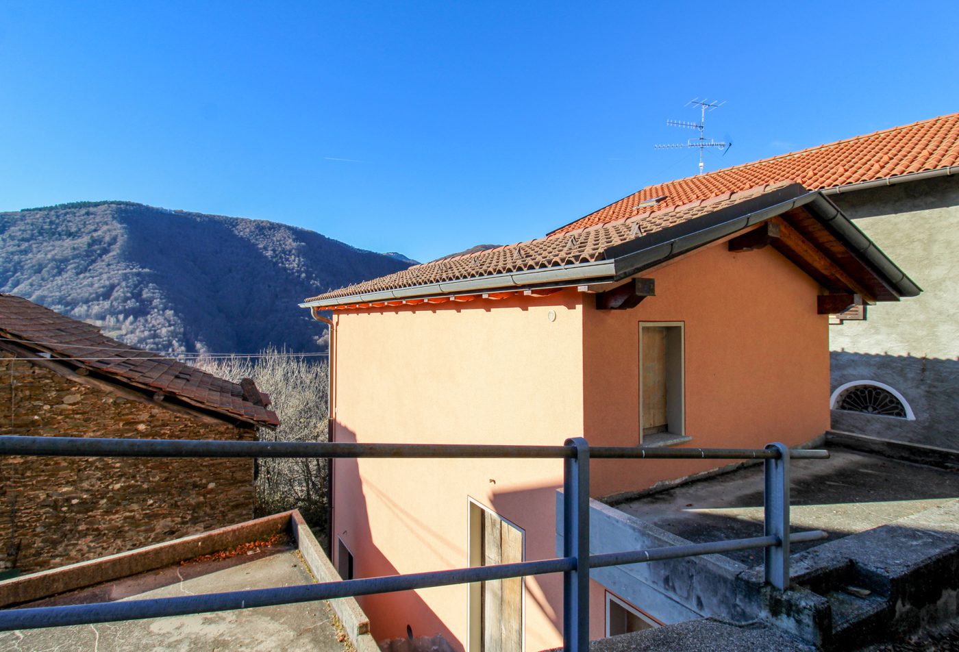 Casa indipendente in vendita a San Nazzaro Val Cavargna