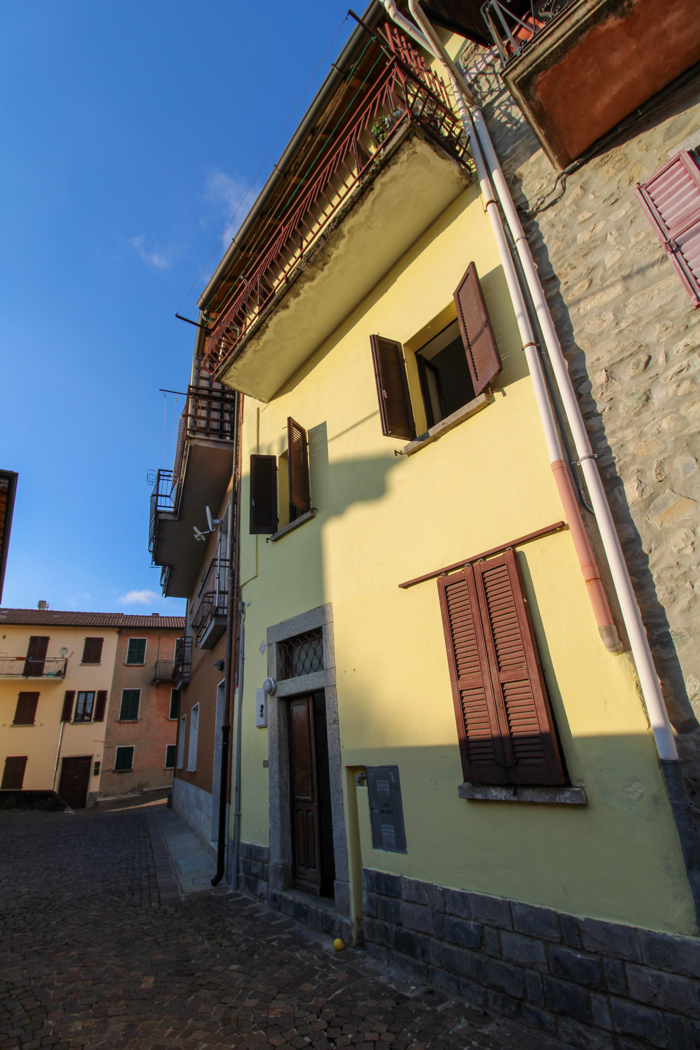 Casa indipendente da ristrutturare a Centro Valle Intelvi