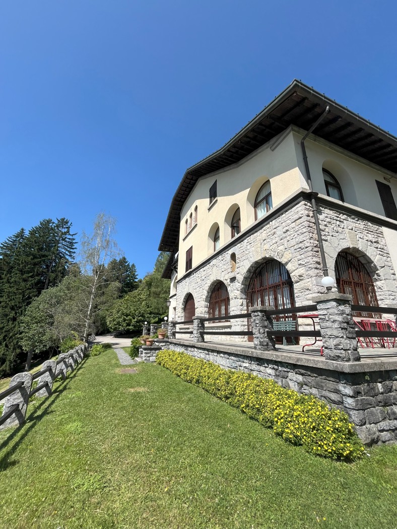 Trilocale arredato in affitto a Alta Valle Intelvi