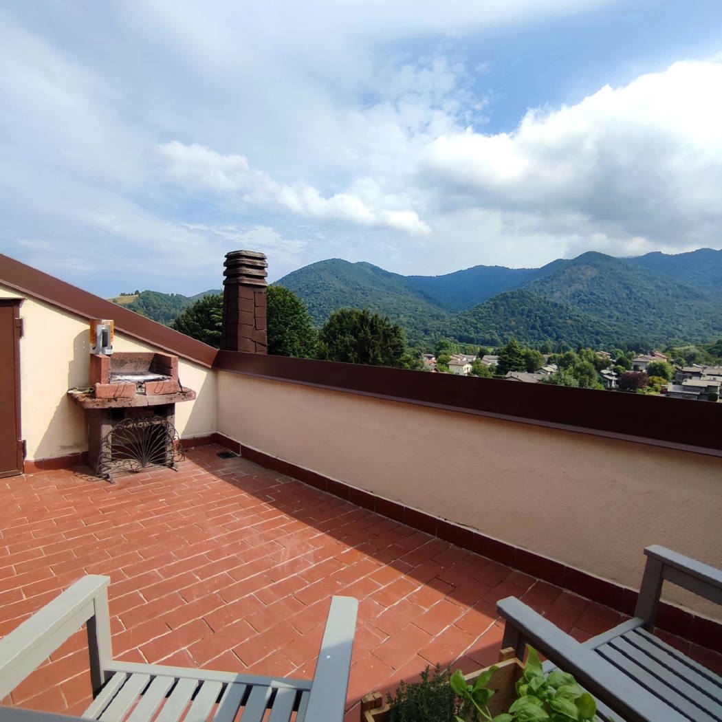 Attico in affitto a Alta Valle Intelvi