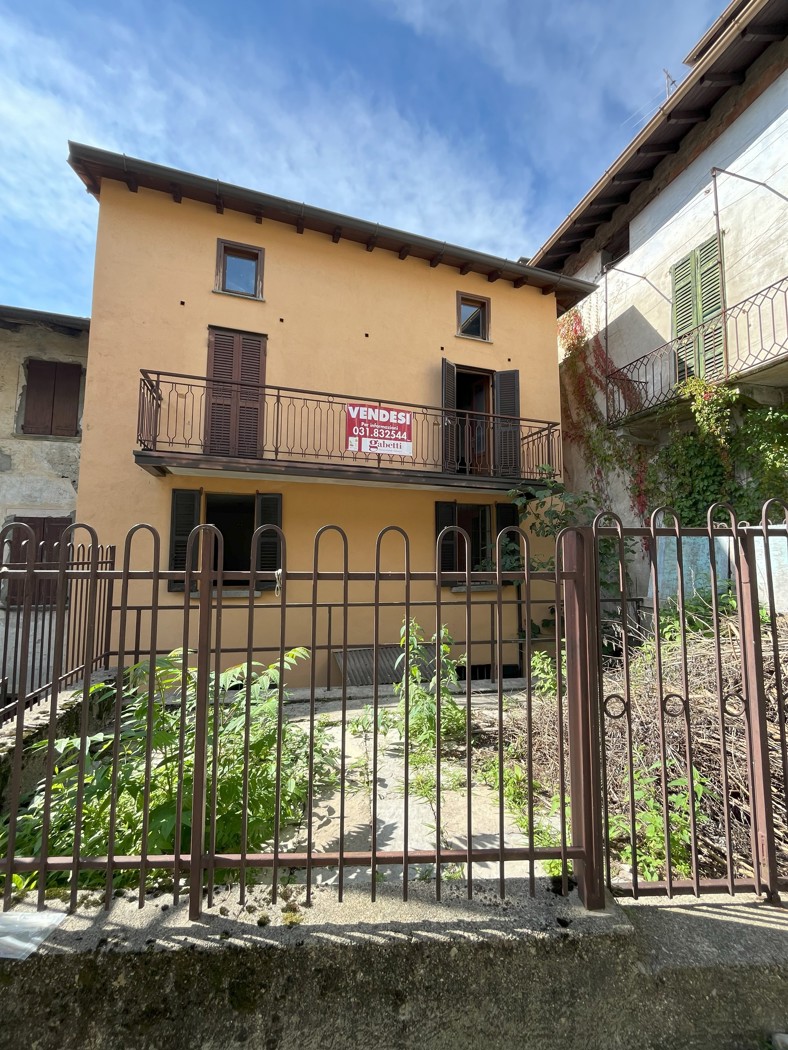 Casa indipendente vista lago a Faggeto Lario