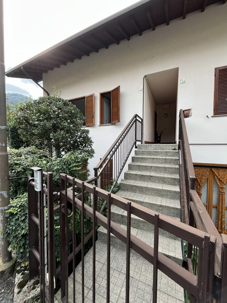 Trilocale in vendita a Faggeto Lario