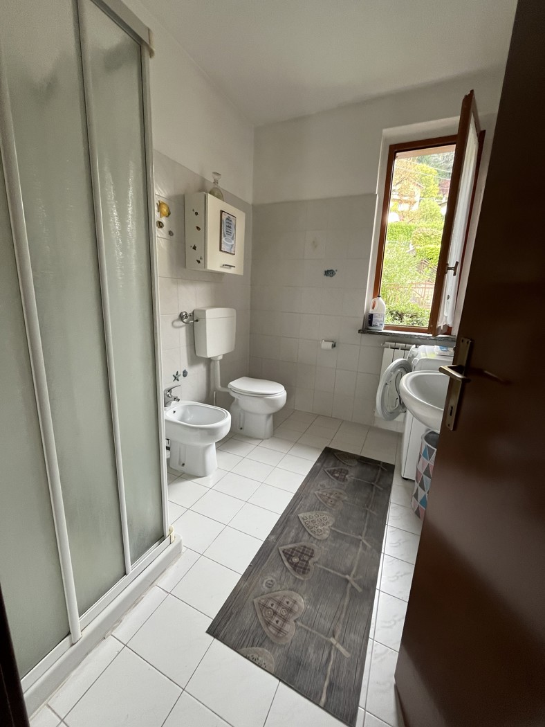 Trilocale in vendita a Faggeto Lario