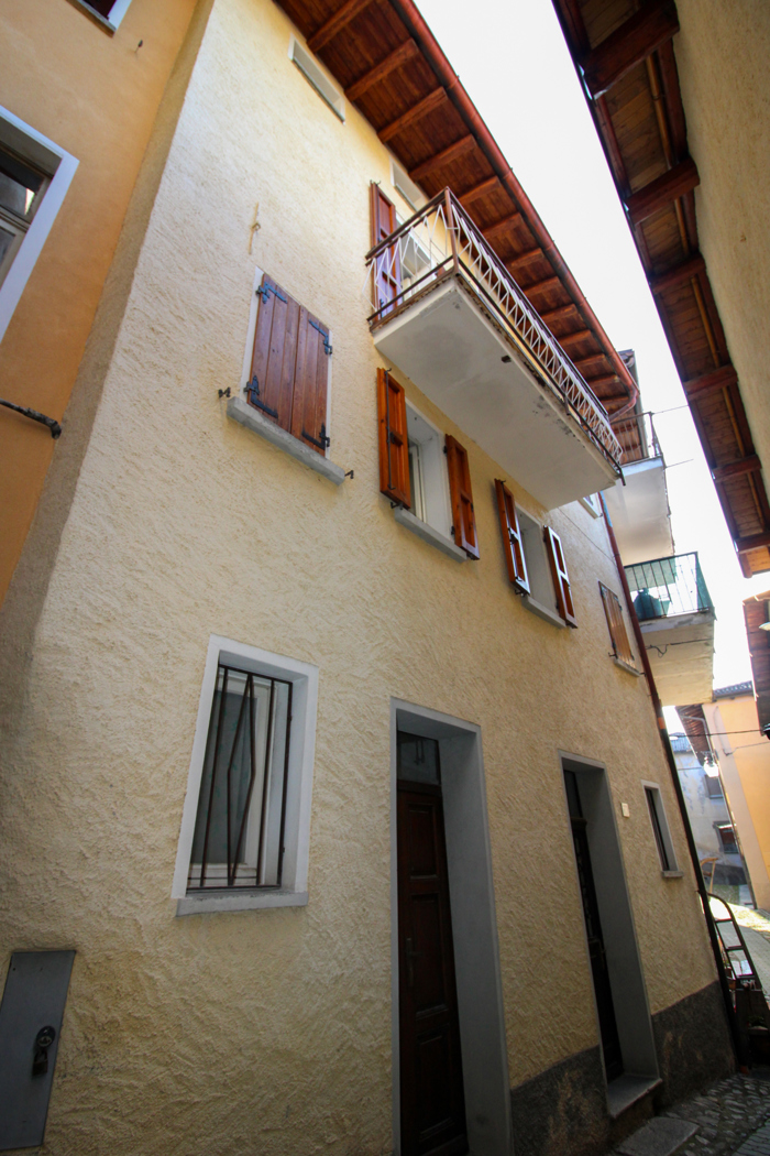 Casa indipendente in vendita a Ponna