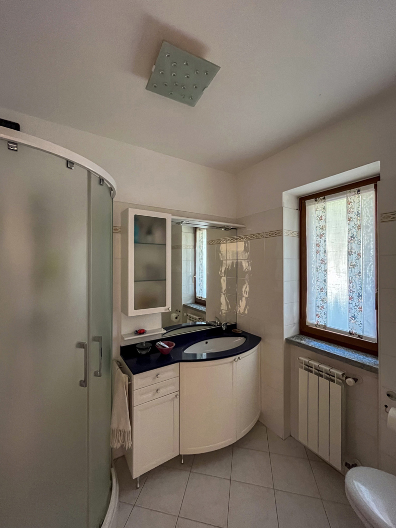 Trilocale con giardino a Blessagno