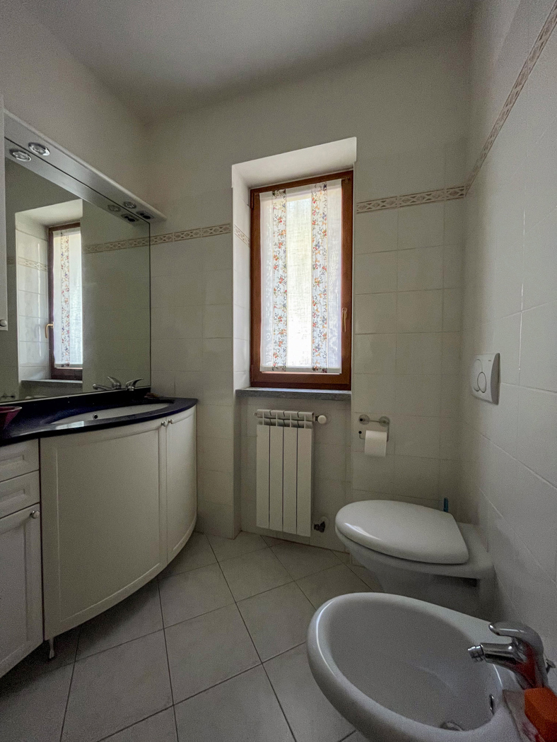 Trilocale con giardino a Blessagno