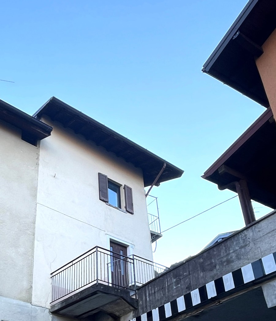 Casa indipendente da ristrutturare a Cusino