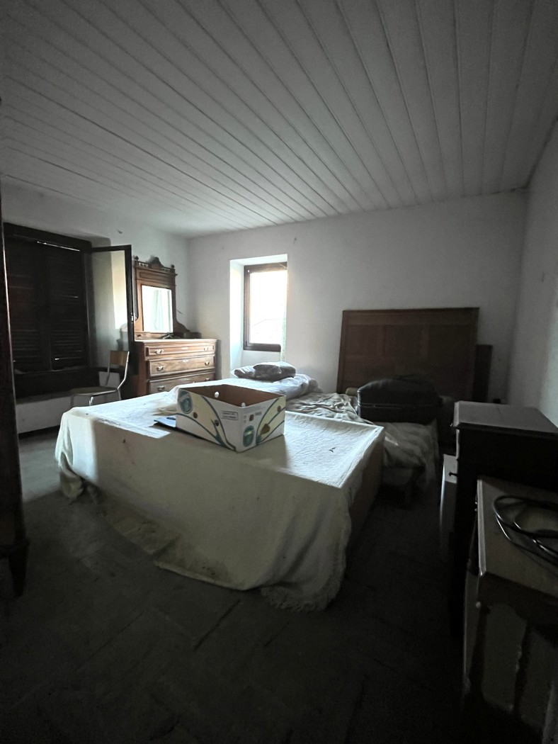 Casa indipendente da ristrutturare a Cusino