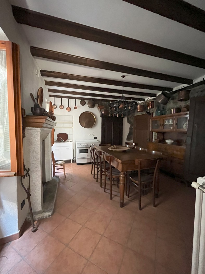 Casa indipendente ristrutturata a Alta Valle Intelvi